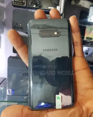 Samsung Galaxy S10e 128 GB Black