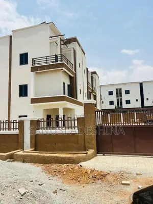 4bdrm Duplex in Jahi Abuja Nigerian for sale