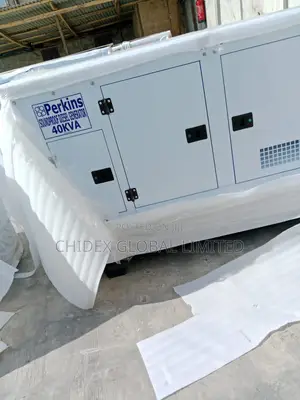 40kva Perkins Diesel Soundproof Generator 100% Copper Coil