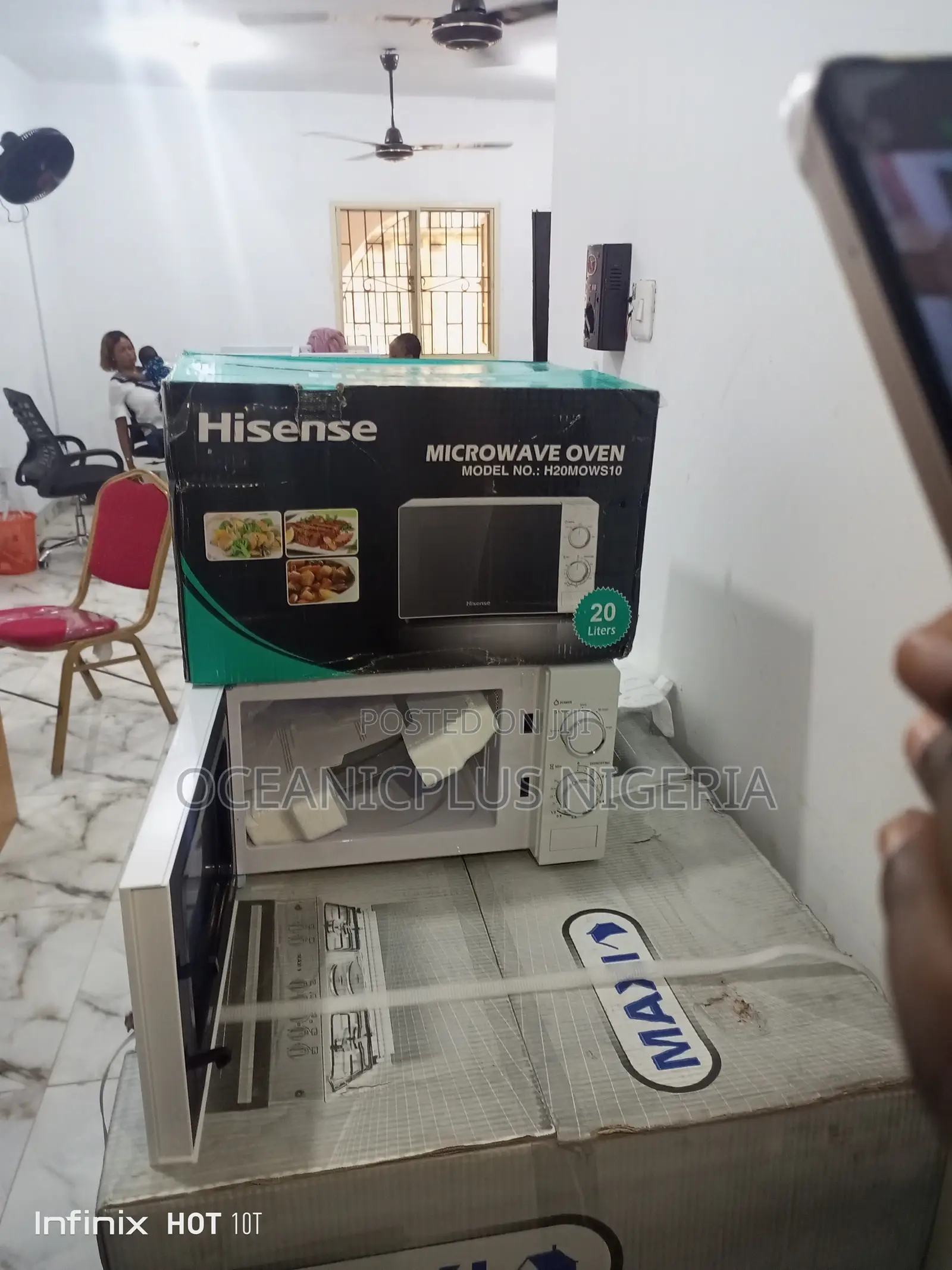 Efficient Hisense 20 Liters Microwave