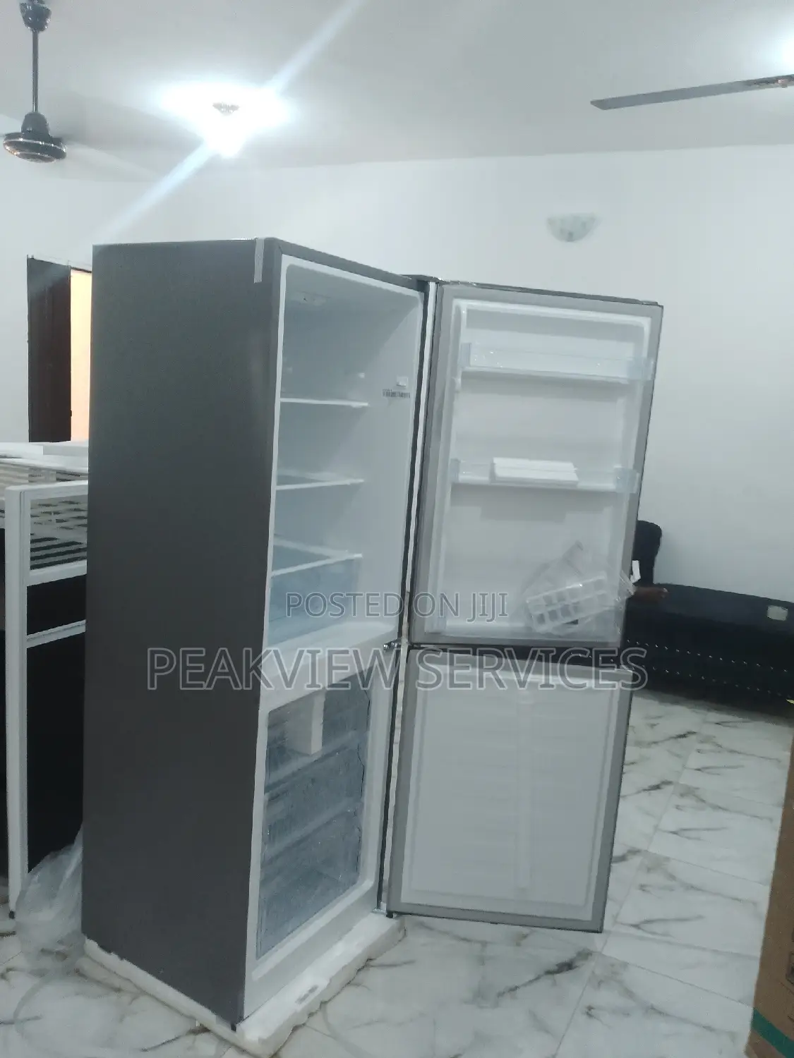 Environment Friendly Hisense 225L Bottom Freezer+Shelves
