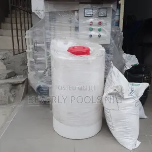 Beverly Pools Super Dozen Tank