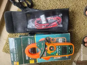 AC/DC Clamp Meter