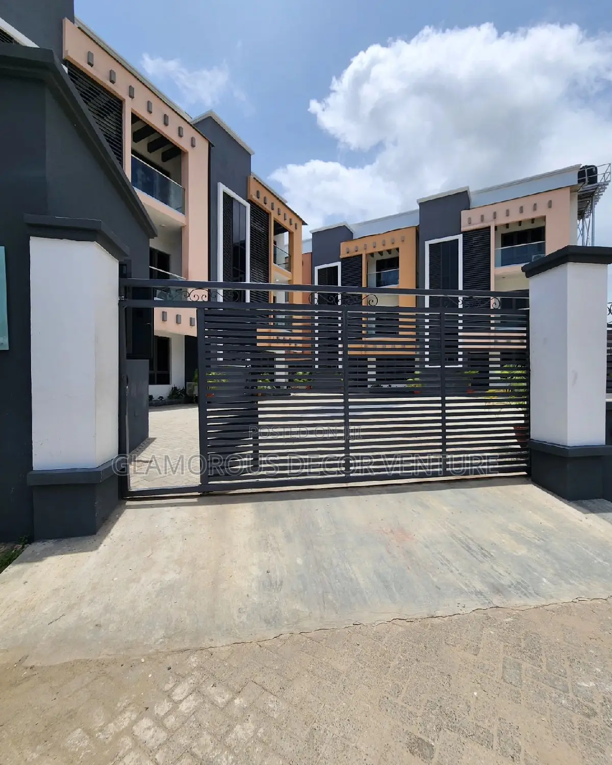 Proffesional House Paintings/Tyrolean/Wall Screeding