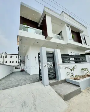 Proffesional House Paintings/Tyrolean/Wall Screeding