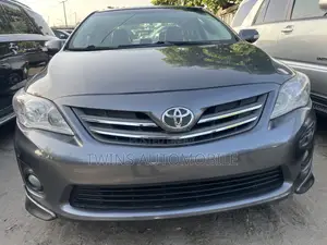 Toyota Corolla S 4dr Sedan (1.8L 4cyl 4A) 2011 Gray