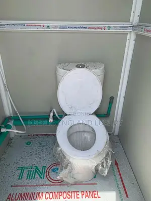 Mobile Toilet With Complete Components