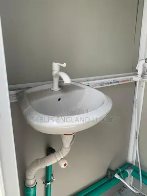 Mobile Toilet With Complete Components
