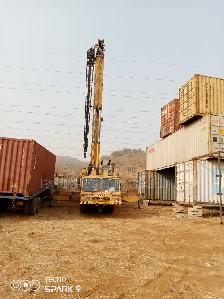 Cranes Available for Hiring