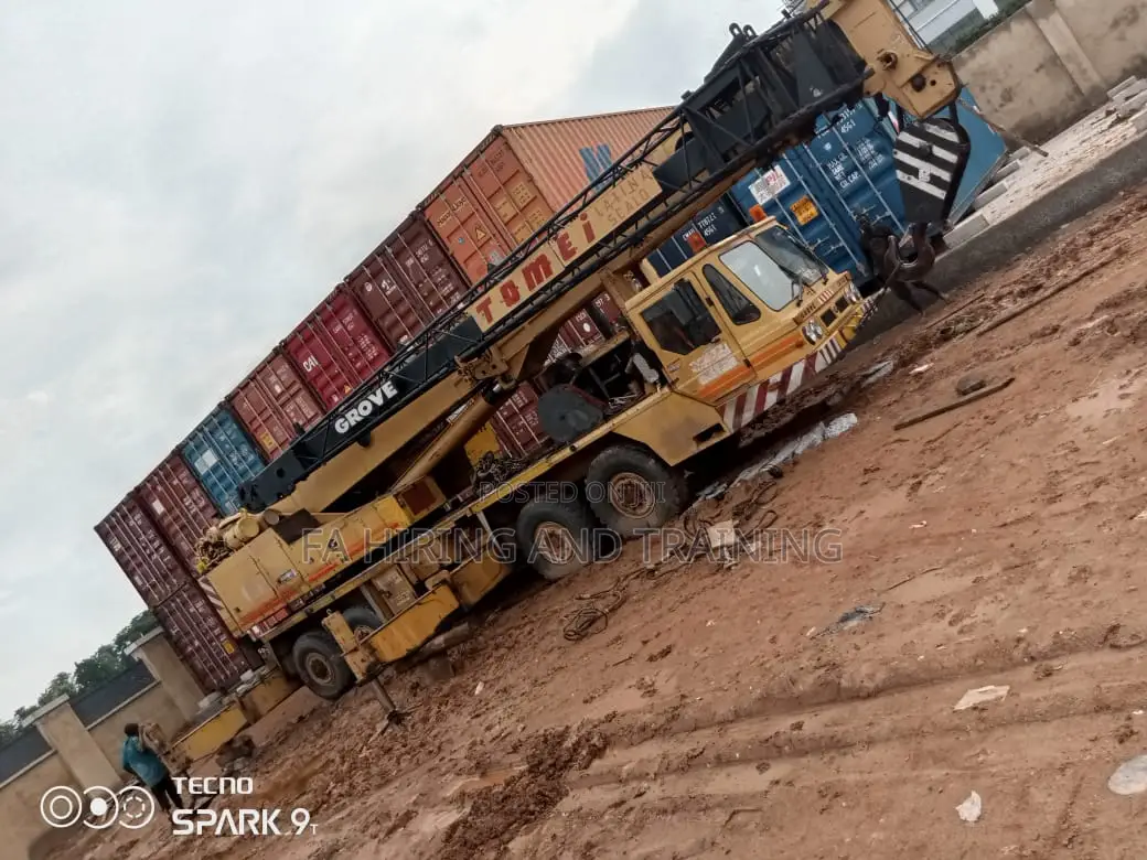 Cranes Available for Hiring