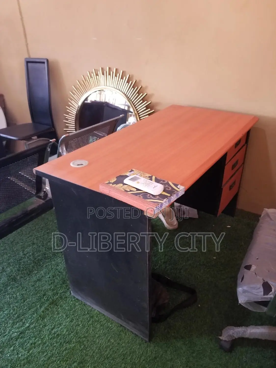 Office Table 4ft