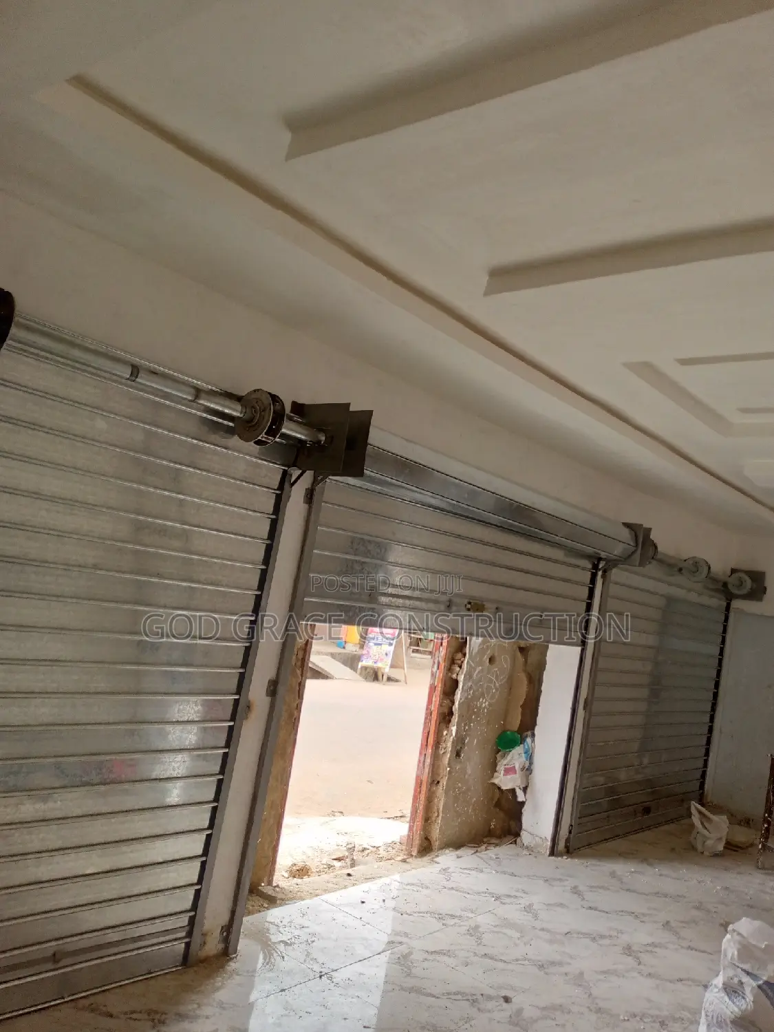 Full Galvanized Roller Shutter Door.