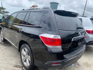 Toyota Highlander Limited 3.5l 4WD 2013 Black