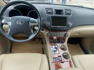 Toyota Highlander Limited 3.5l 4WD 2013 Black