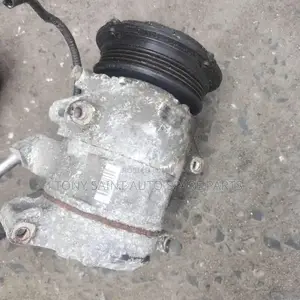 Toyota Venza Direct Tokunbo Automatic Compressor 4plug