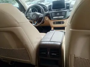 Mercedes-Benz GLE-Class GLE 350d 4MATIC 2016 Gray
