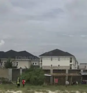 3bdrm House in Victoria Island for sale