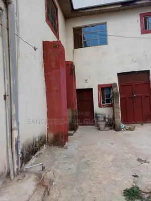 4bdrm House in Back Of God Of for sale