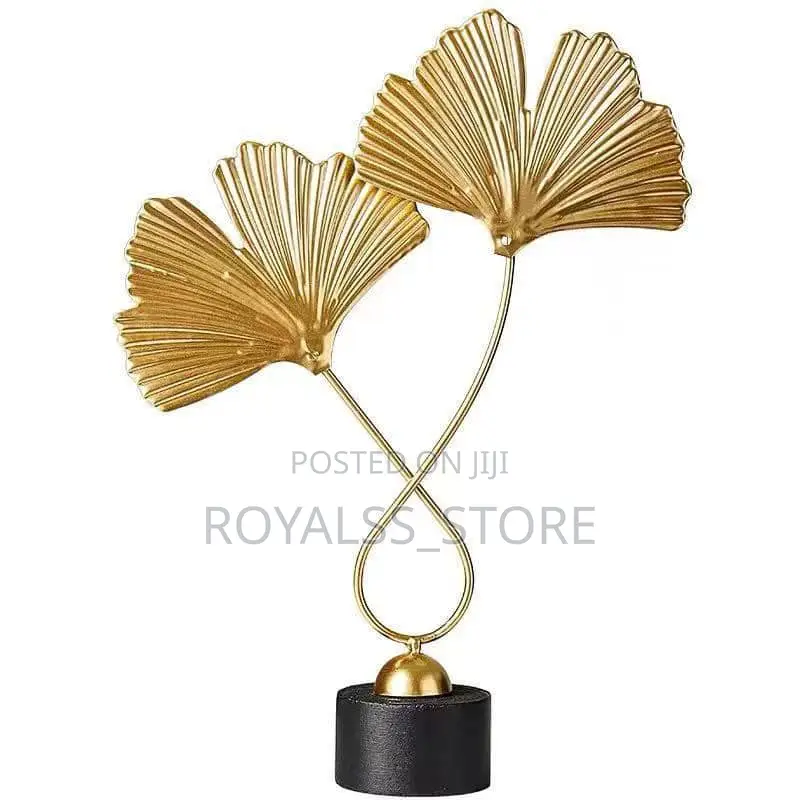 Nordic Light Luxury Sculpture Home Decor