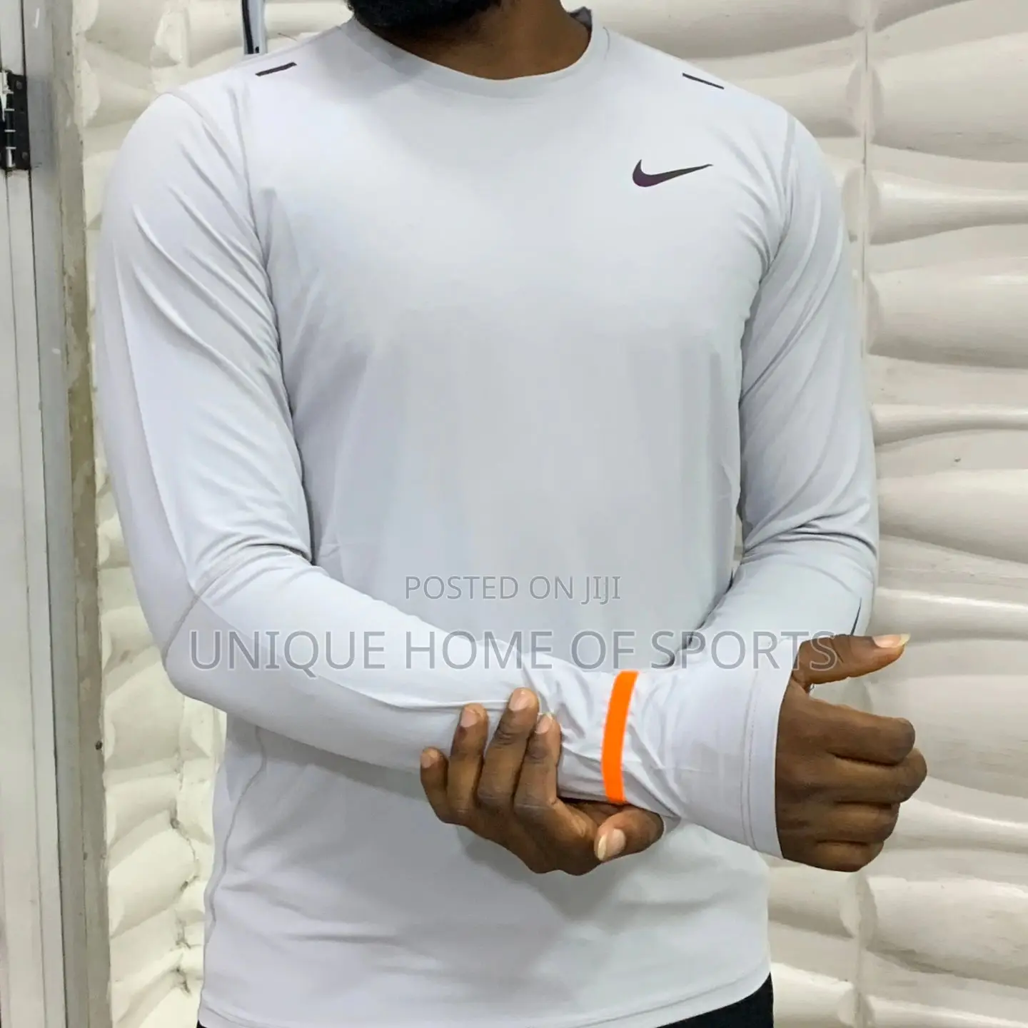 Body Hugs Long Sleeve