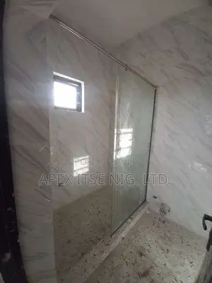 Fixed End Shower Glass