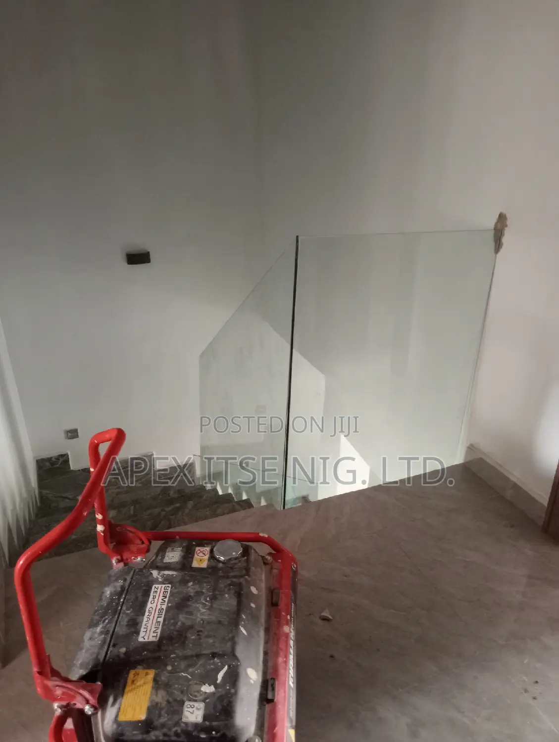 Rimless Glass Staircase