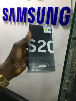 New Samsung Galaxy S20 128 GB Gray