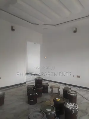 2bdrm Block of Flats in Radio Estate, Port-Harcourt for rent