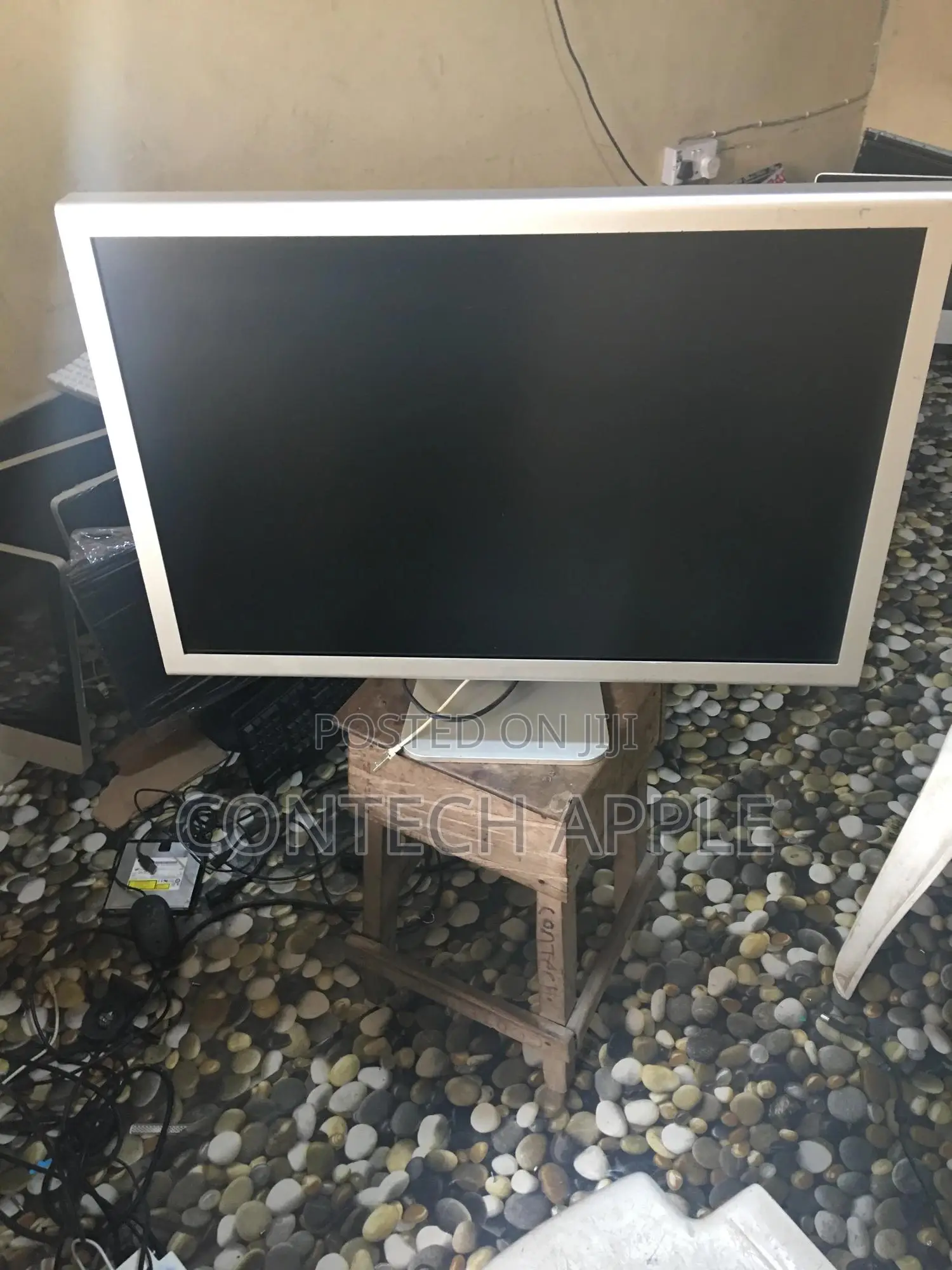 Apple Monitor