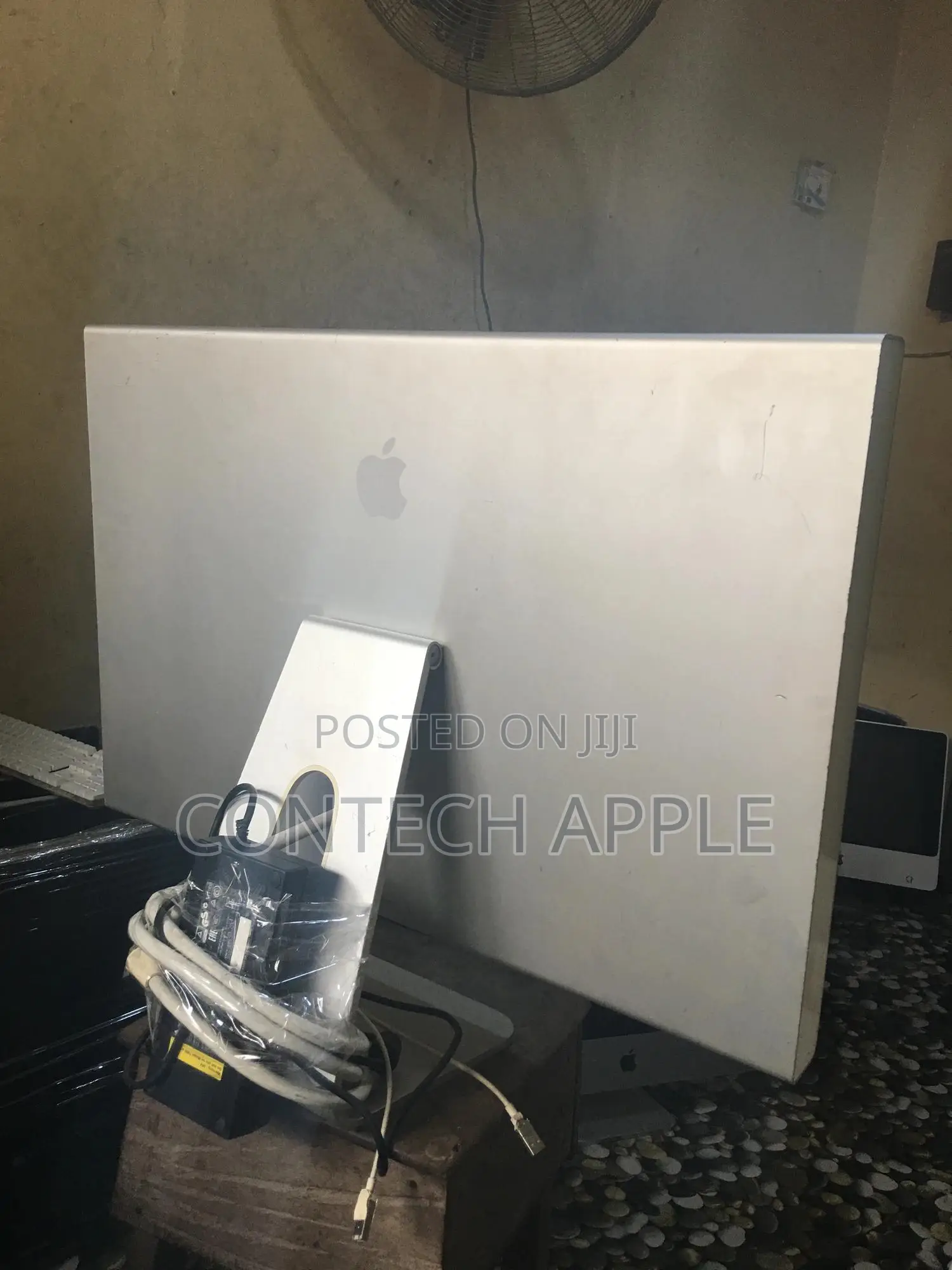 Apple Monitor