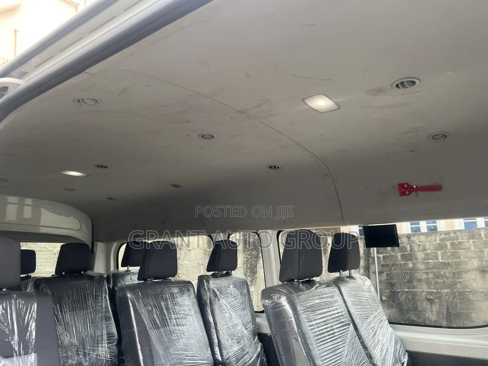 Toyota HiAce 2019 Silver