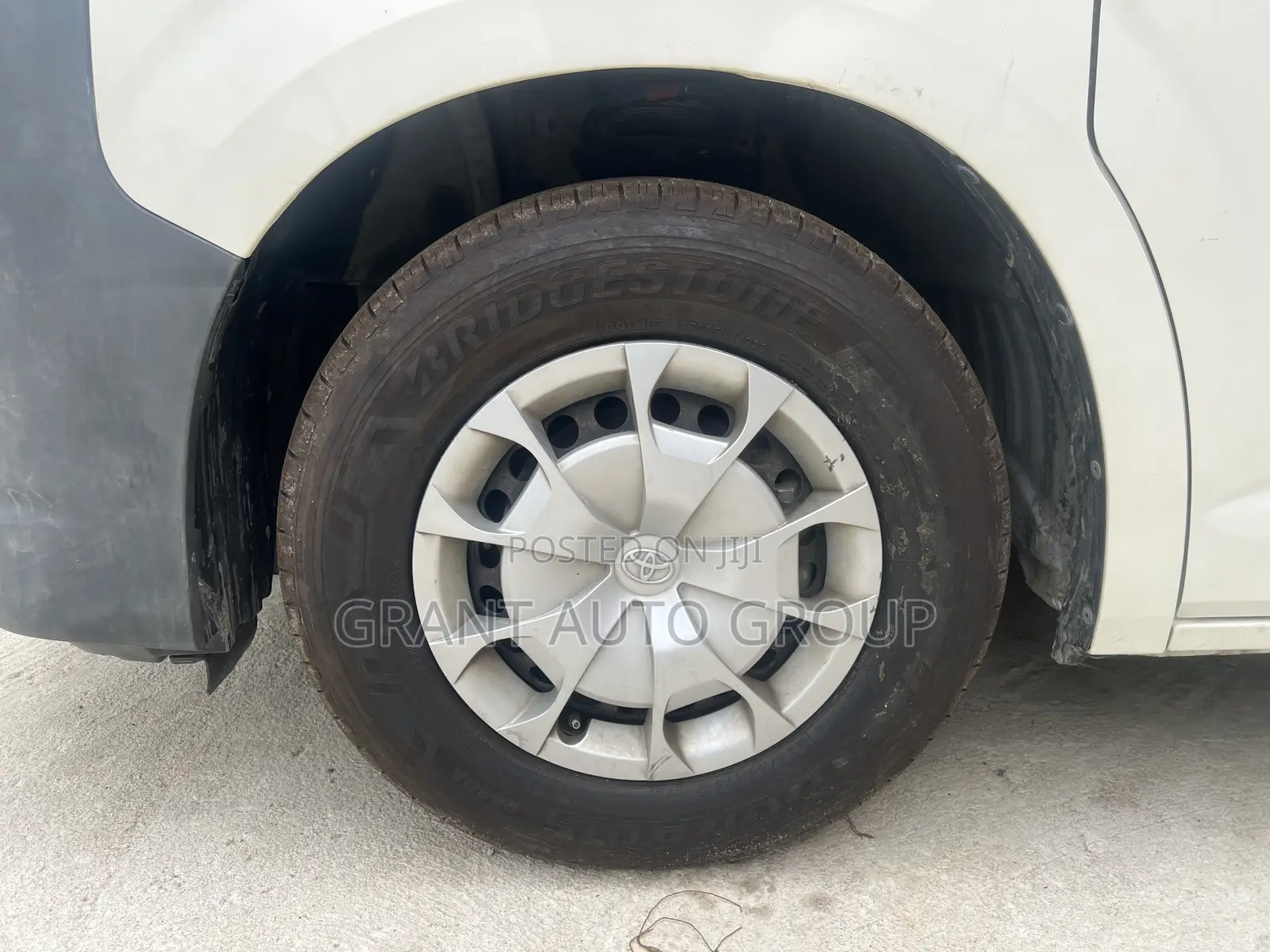 Toyota HiAce 2019 Silver