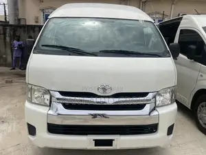 Toyota HiAce 2016 White