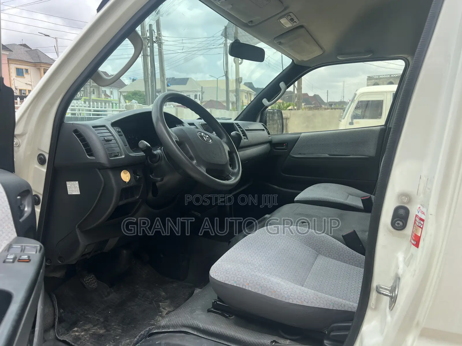 Toyota HiAce 2016 White