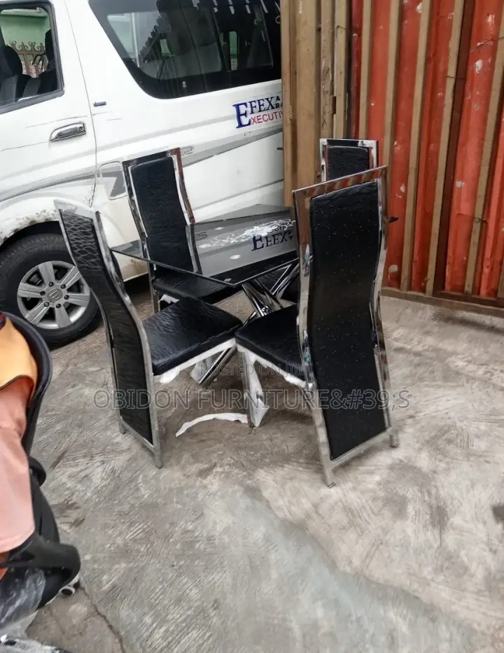 Portable 4 Seater Dining Table