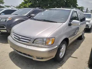 Toyota Sienna XLE 2002 Silver