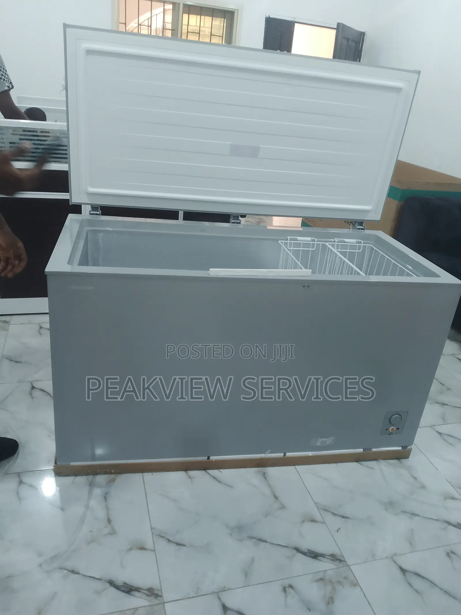 Hisense Chest Freezer(420L) +2 Basket