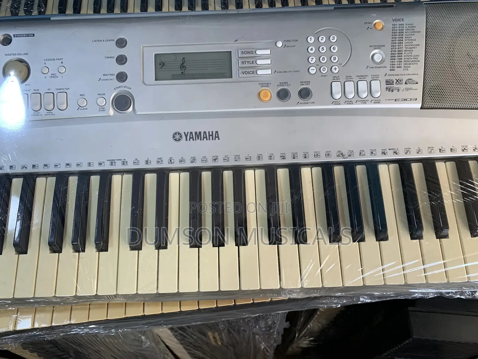 UK Used Keyboard Yamaha E-303