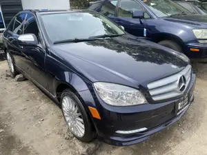 Mercedes-Benz C300 2009 Blue
