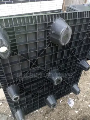 Heavy Duty Flat Surface Pallet