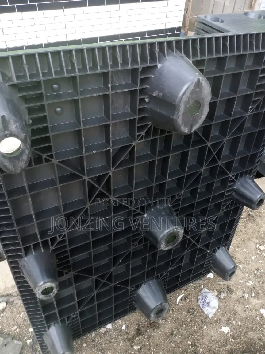 Heavy Duty Flat Surface Pallet