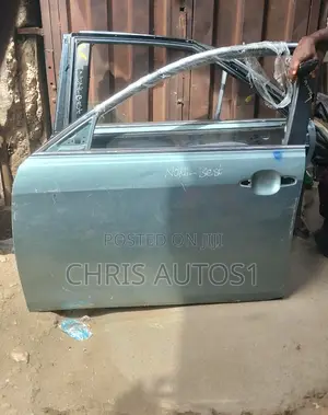 Camry 2.7 Driver Side Door