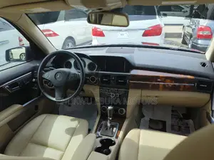 Mercedes-Benz GLK-Class 350 4MATIC 2010 Gray