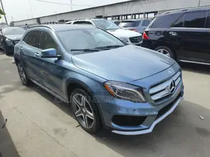 Mercedes-Benz GLA-Class 2016 Blue