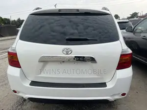 Toyota Highlander Limited 2010 White