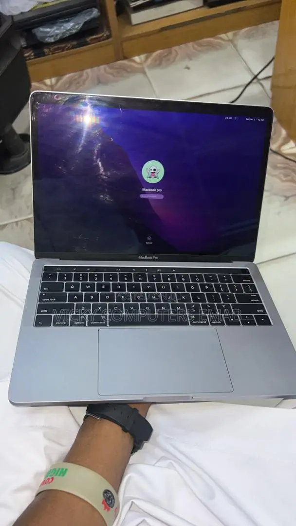 Laptop Apple MacBook Pro 2016 8GB Intel Core I5 SSD 256GB