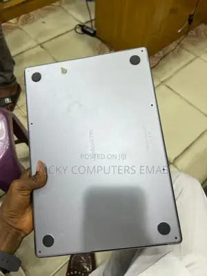 Laptop Apple MacBook Pro M1 16GB Intel Core I5 SSD 512GB