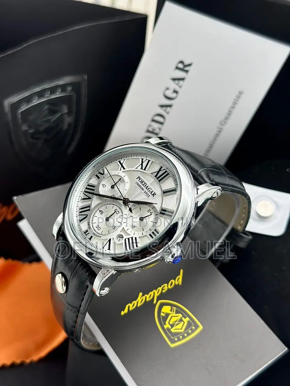 Poedagar Leather Wristwatch