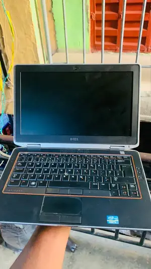 Laptop Dell 8GB Intel Core i5 HDD 500GB