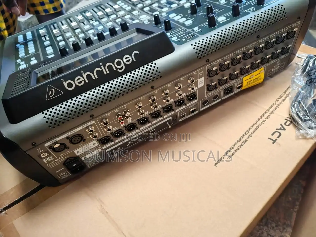 Behringer X32 Combat Digital Mixer